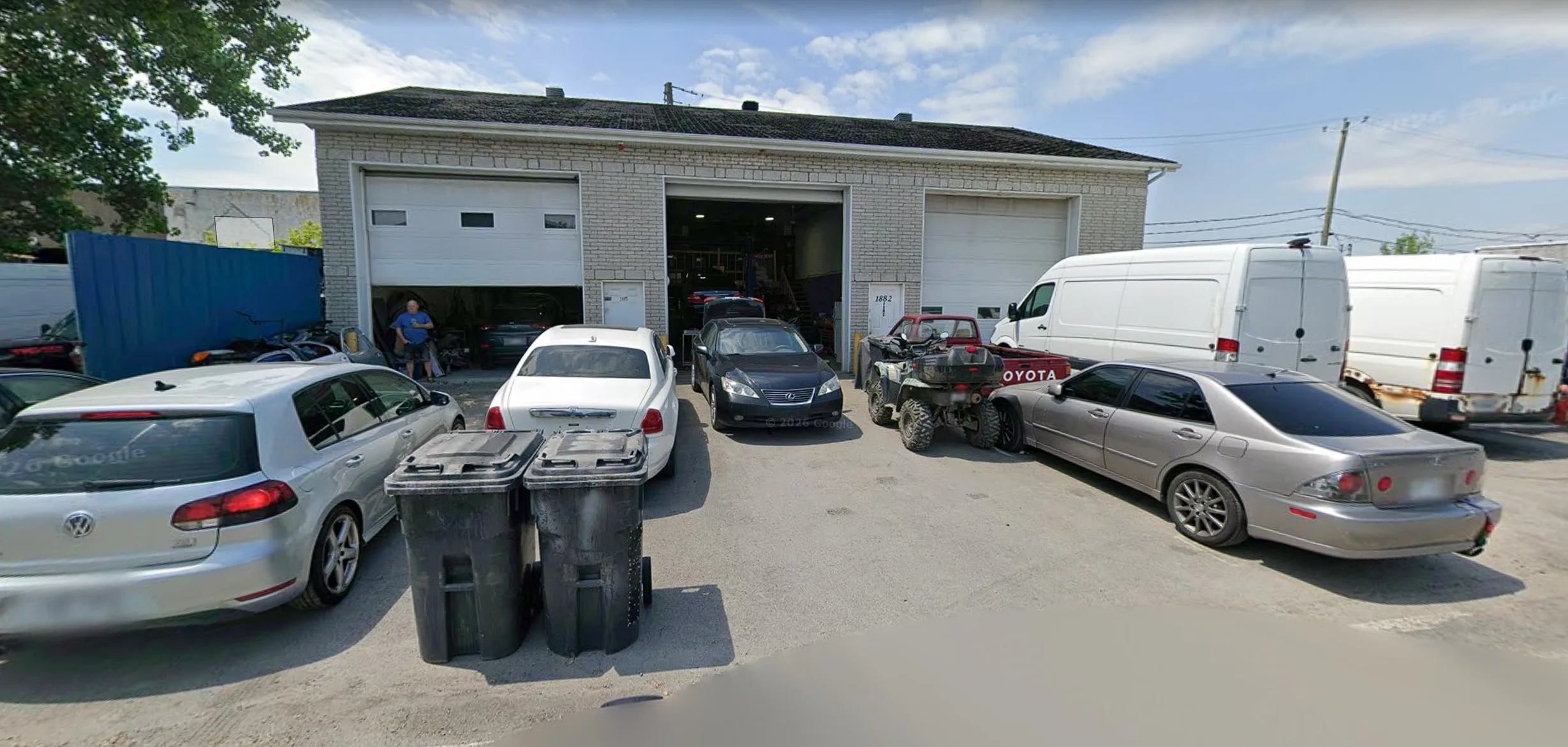 Devanture du garage